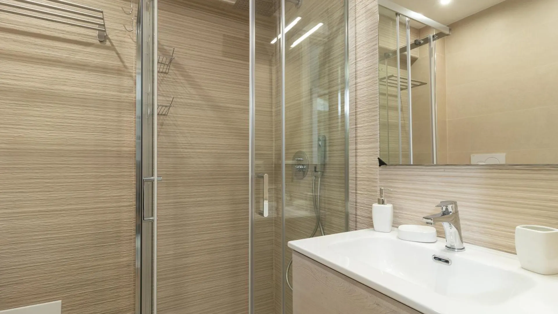 Eralight21 Apartments Bari